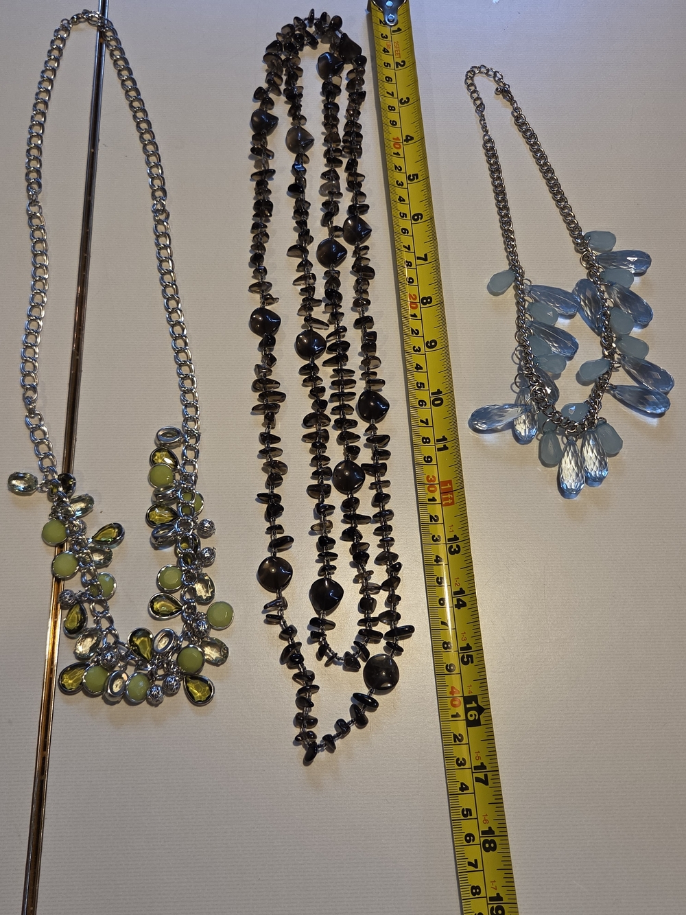 Silver Chain Necklace with Light Blue Teardrop Stones - Unbranded - Lot 9